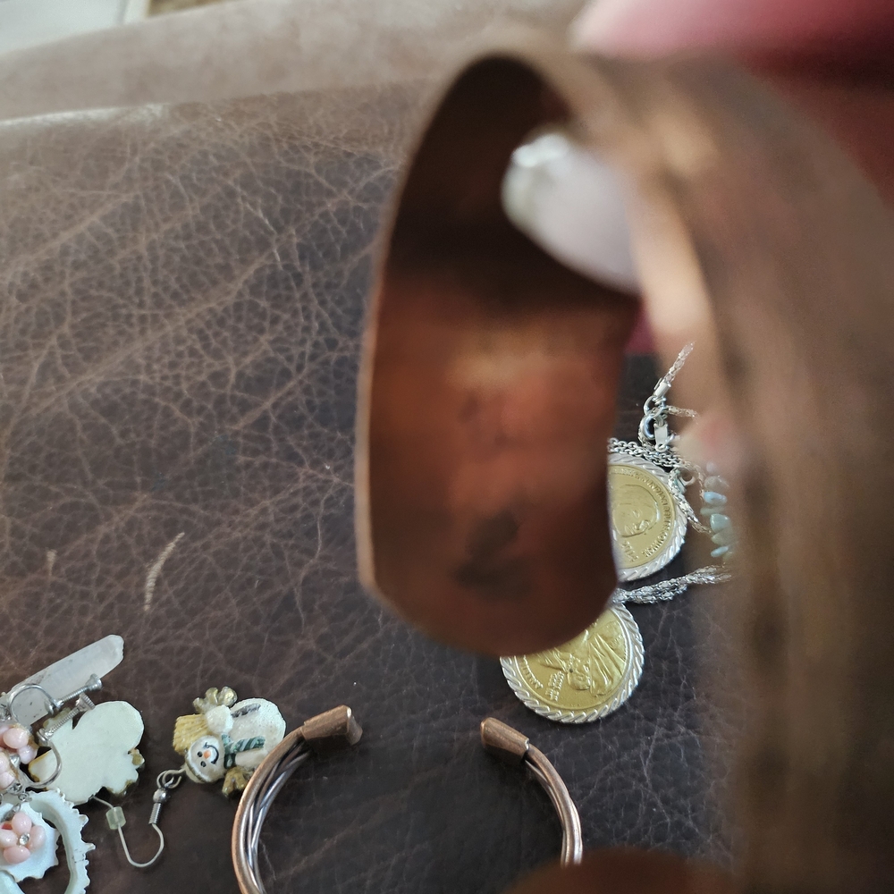 Elegant Solid Copper Floral Patterned Cuff Bracel… - image 3